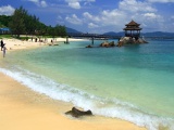 Panenské pláže Hainanu
