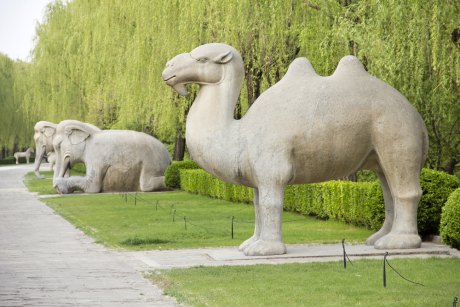 sochy zvířat, hrobky mingských císařů